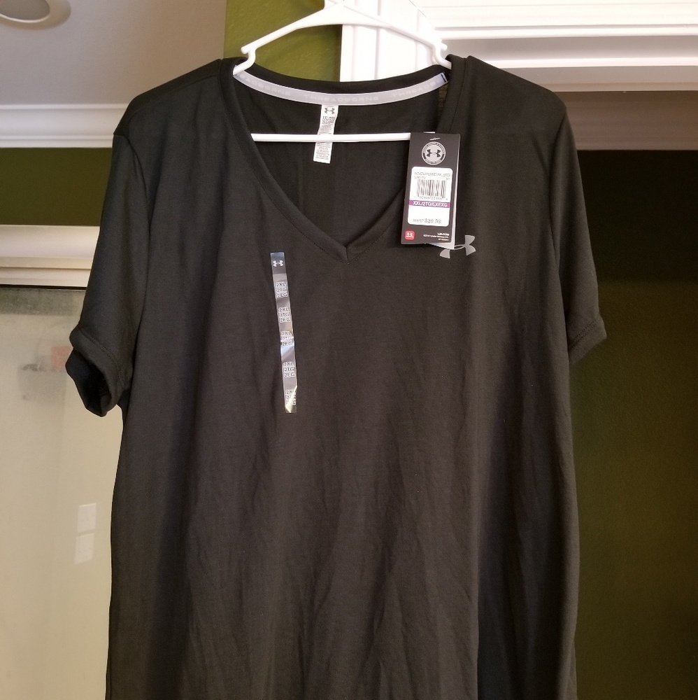 Under armour black v neck shirt